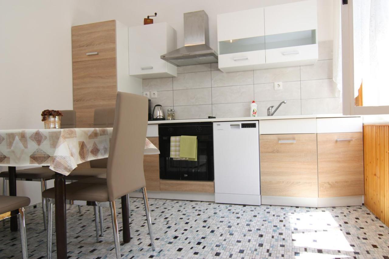 Holiday House Palma Dobrinj Exterior photo